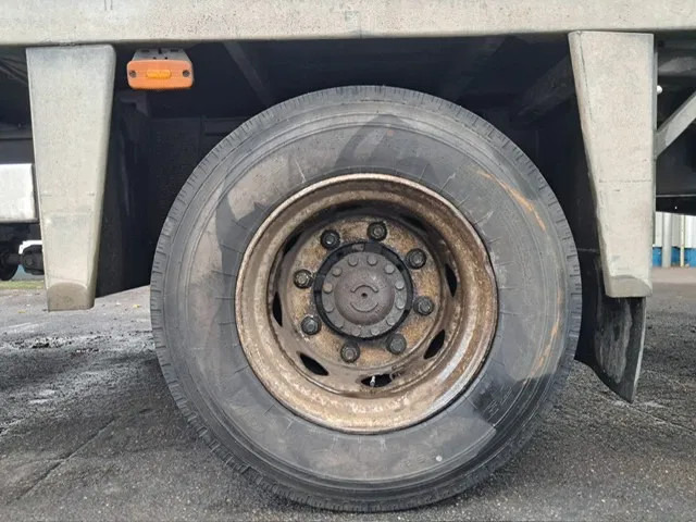 شاحنة نقل سيارات شاحنة Volvo FL6-07 , Plateau / Car Transporter, Spring Suspension: صور 12 شاحنة نقل سيارات شاحنة Volvo FL6-07 , Plateau / Car Transporter, Spring Suspension: صور 12