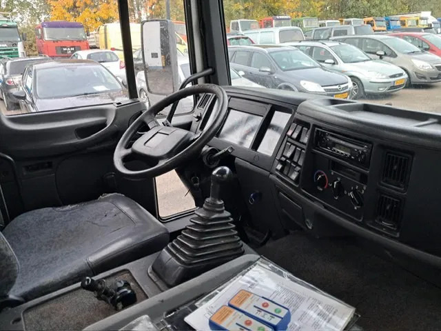 شاحنة نقل سيارات شاحنة Volvo FL6-07 , Plateau / Car Transporter, Spring Suspension: صور 16 شاحنة نقل سيارات شاحنة Volvo FL6-07 , Plateau / Car Transporter, Spring Suspension: صور 16