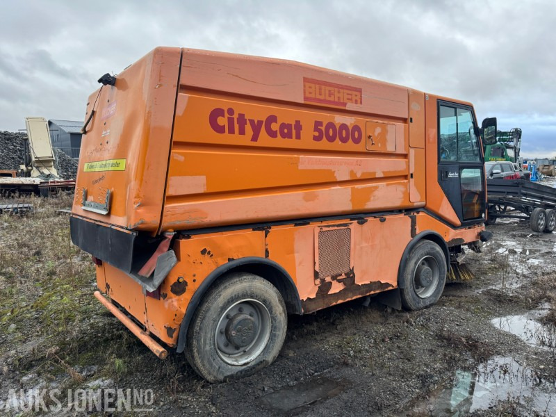 1900 Andre Bucher CC5000 sopebil - معدات البناء: صور 3 1900 Andre Bucher CC5000 sopebil - معدات البناء: صور 3