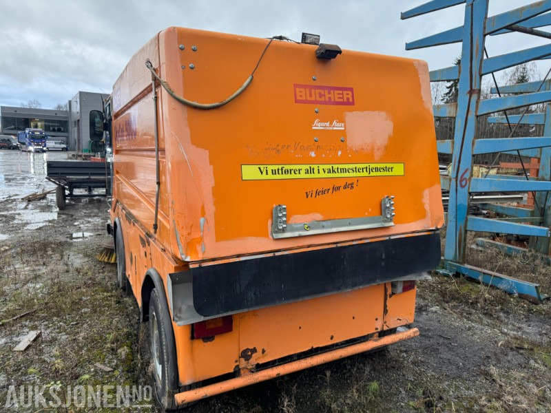 1900 Andre Bucher CC5000 sopebil - معدات البناء: صور 5 1900 Andre Bucher CC5000 sopebil - معدات البناء: صور 5