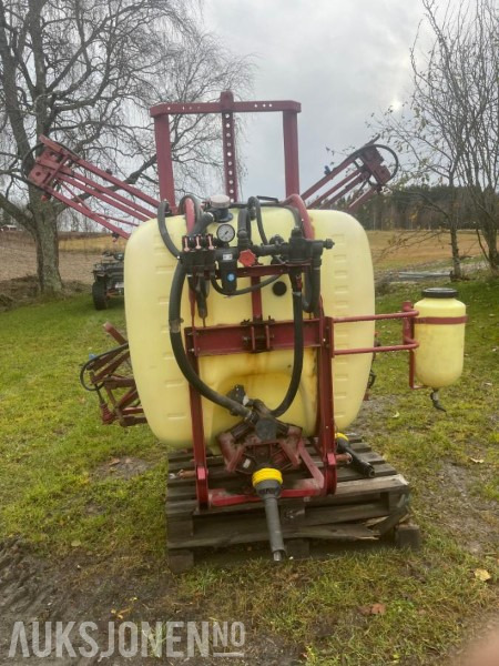 1900 Hardi 12m Sprøyte - الآلات والماكينات الزراعية: صور 5 1900 Hardi 12m Sprøyte - الآلات والماكينات الزراعية: صور 5