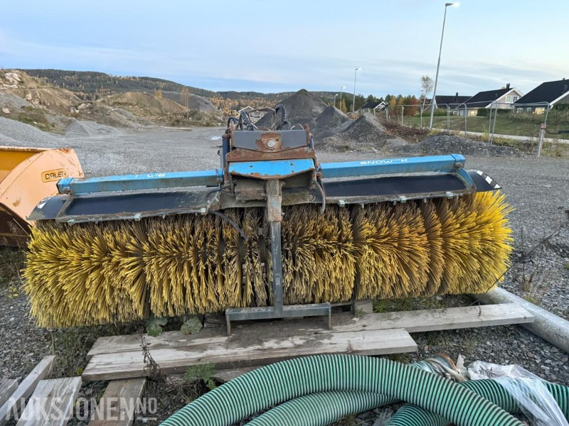 1900 Snower 300 feiekost 300cm - الآلات والماكينات الزراعية: صور 4 1900 Snower 300 feiekost 300cm - الآلات والماكينات الزراعية: صور 4