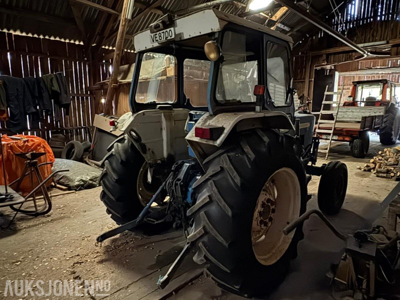 1975 FORD 4000 MED FRONTLASTER - جرار: صور 3 1975 FORD 4000 MED FRONTLASTER - جرار: صور 3