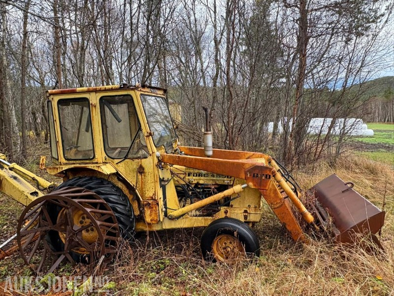 1975 FORD 4550 TRAKTORGRAVER - جرار: صور 4 1975 FORD 4550 TRAKTORGRAVER - جرار: صور 4