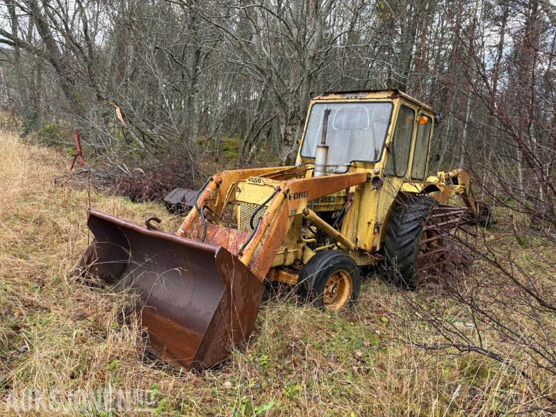 1975 FORD 4550 TRAKTORGRAVER - جرار: صور 1 1975 FORD 4550 TRAKTORGRAVER - جرار: صور 1