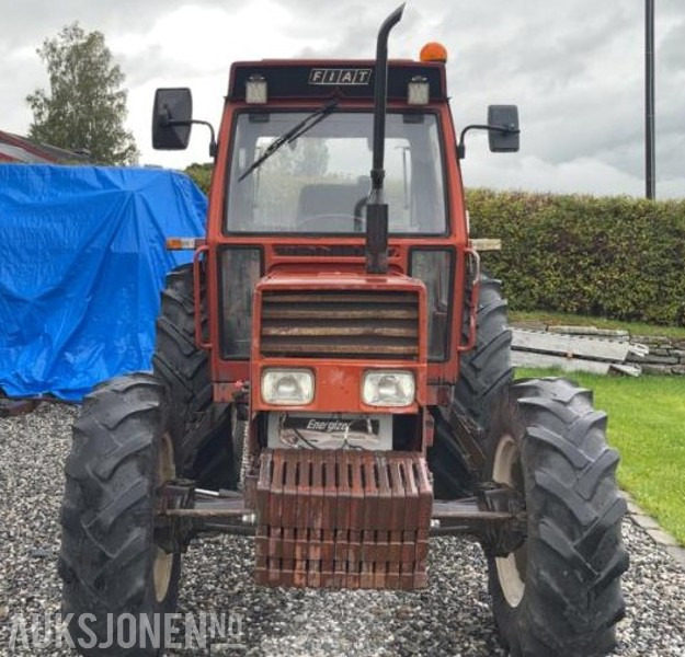 1982 Fiat 680 DT 4WD Traktor Reparasjonsobjekt - جرار: صور 2 1982 Fiat 680 DT 4WD Traktor Reparasjonsobjekt - جرار: صور 2