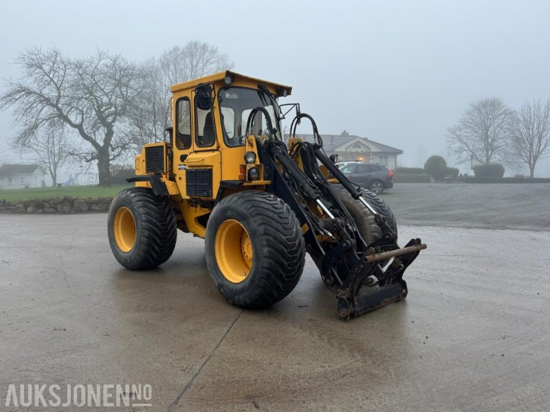 1988 VOLVO BM L30 HJULLASTER, SENTRALSMØRING, VEKTSYSTEM - اللودر بعجل: صور 3 1988 VOLVO BM L30 HJULLASTER, SENTRALSMØRING, VEKTSYSTEM - اللودر بعجل: صور 3