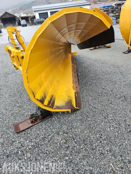 1992 Øveraasen diagonalplog DL 285 B - Største bredde 2900 mm - Med parallellogram - Hydraulisk løft - الآلات والماكينات الزراعية: صور 3 1992 Øveraasen diagonalplog DL 285 B - Største bredde 2900 mm - Med parallellogram - Hydraulisk løft - الآلات والماكينات الزراعية: صور 3