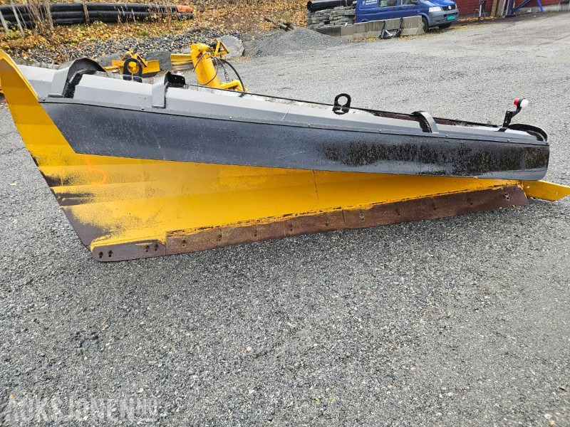 1992 Øveraasen diagonalplog DL 285 B - Største bredde 2900 mm - Med parallellogram - Hydraulisk løft - الآلات والماكينات الزراعية: صور 1 1992 Øveraasen diagonalplog DL 285 B - Største bredde 2900 mm - Med parallellogram - Hydraulisk løft - الآلات والماكينات الزراعية: صور 1