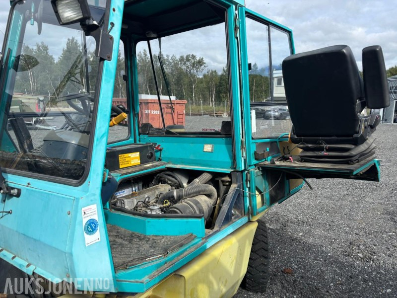 1996 Komatsu FD30T truck diesel - معدات المناولة: صور 5 1996 Komatsu FD30T truck diesel - معدات المناولة: صور 5