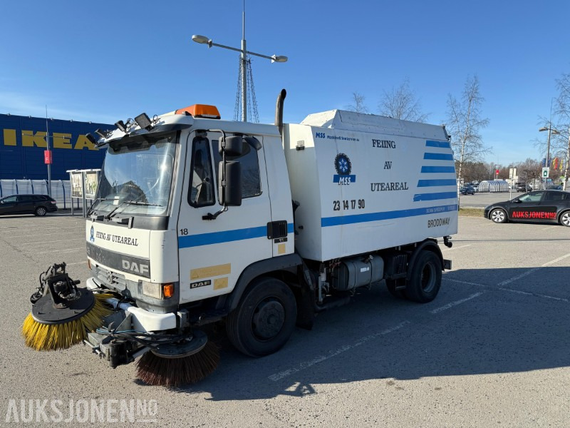 1997 DAF 45 180 TI feiebil, tilhengerfeste, nytt sug, kamera, ekstralys - سيارة بلدية: صور 1 1997 DAF 45 180 TI feiebil, tilhengerfeste, nytt sug, kamera, ekstralys - سيارة بلدية: صور 1
