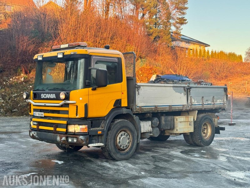 1998 Scania P-serie - 4x2 - Tippbil - Eu-godkjent til 08/26 - Km: 335523 - قلابات: صور 1 1998 Scania P-serie - 4x2 - Tippbil - Eu-godkjent til 08/26 - Km: 335523 - قلابات: صور 1