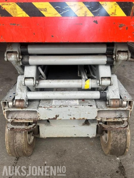 1998 SkyJack SJ 3220 - منصات هيدروليكية متنقلة: صور 5 1998 SkyJack SJ 3220 - منصات هيدروليكية متنقلة: صور 5