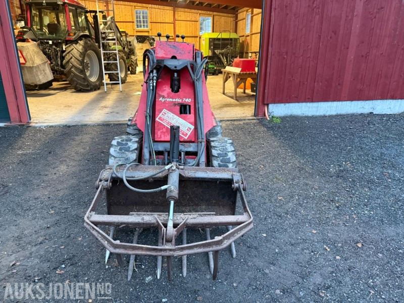 1999 Agromatic 740 Minilaster m/Silograbb/krokodille - الآلات والماكينات الزراعية: صور 2 1999 Agromatic 740 Minilaster m/Silograbb/krokodille - الآلات والماكينات الزراعية: صور 2