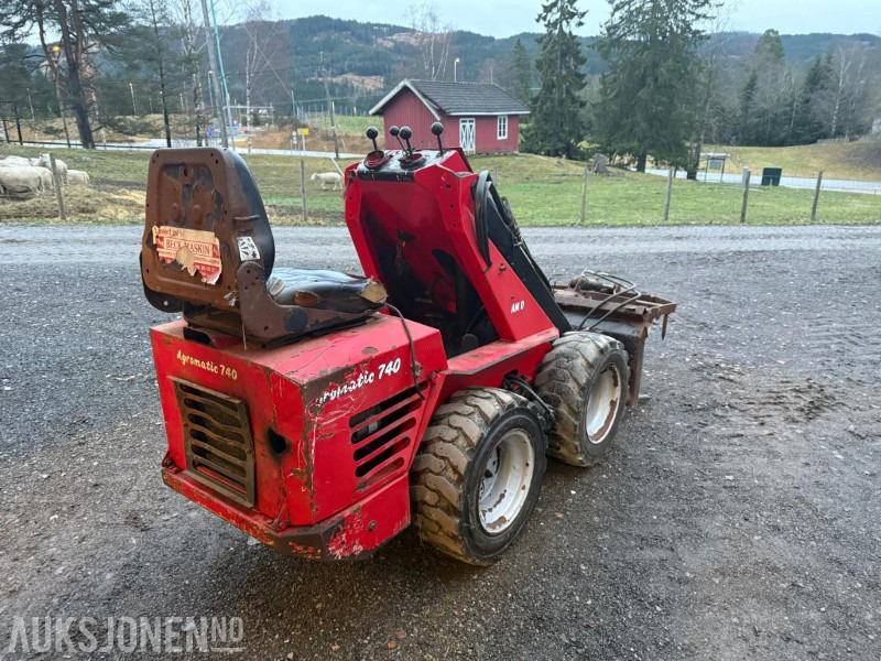 1999 Agromatic 740 Minilaster m/Silograbb/krokodille - الآلات والماكينات الزراعية: صور 5 1999 Agromatic 740 Minilaster m/Silograbb/krokodille - الآلات والماكينات الزراعية: صور 5