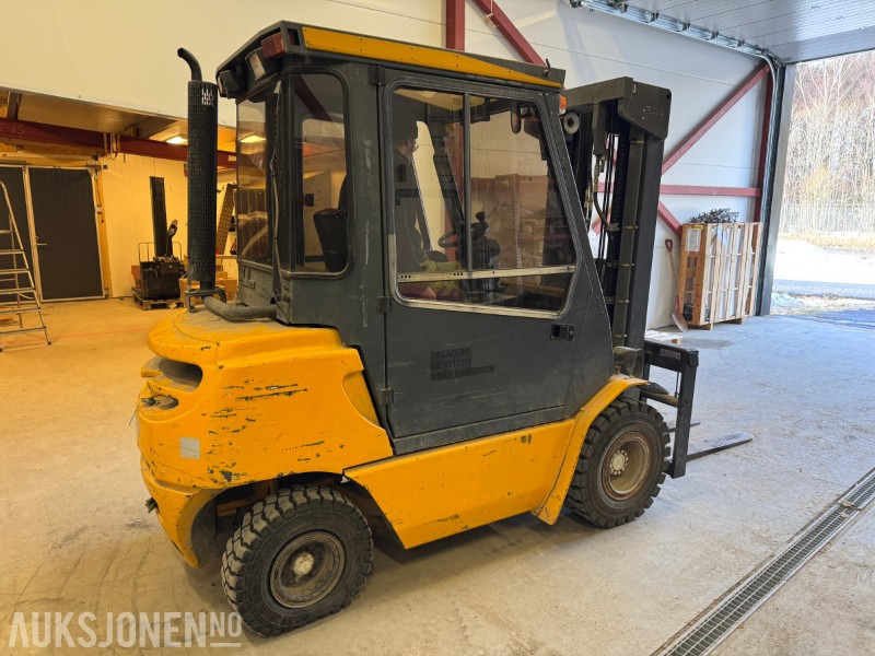 1999 Jungheinrich DFG30BK TRUCK 3000 KG LØFTEKAPASITET - معدات المناولة: صور 3 1999 Jungheinrich DFG30BK TRUCK 3000 KG LØFTEKAPASITET - معدات المناولة: صور 3