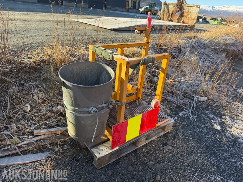 2000 Arbeidsvogn til pickup/liten lastebil - معدات البناء: صور 2 2000 Arbeidsvogn til pickup/liten lastebil - معدات البناء: صور 2