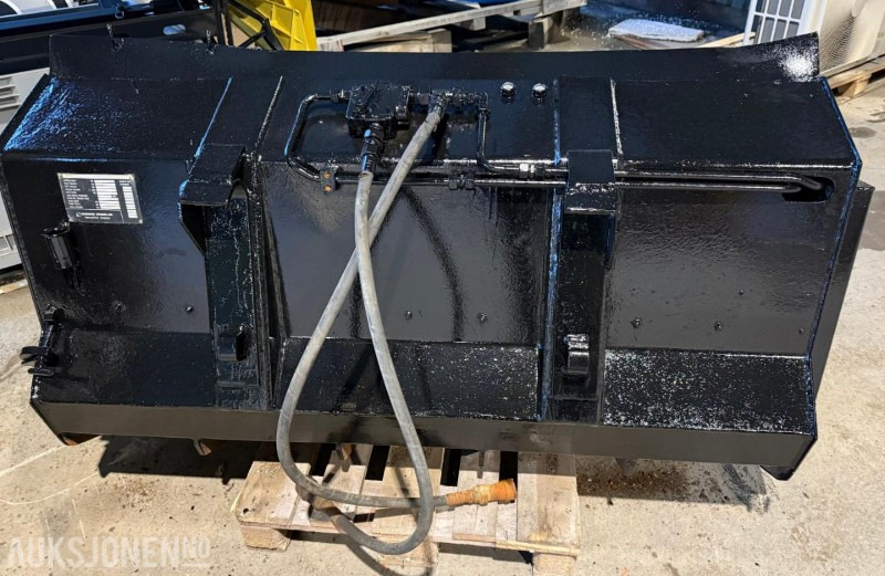 2000 Hymax Hymas Sandspreder skuffe 650 Liter - معدات البناء: صور 3 2000 Hymax Hymas Sandspreder skuffe 650 Liter - معدات البناء: صور 3