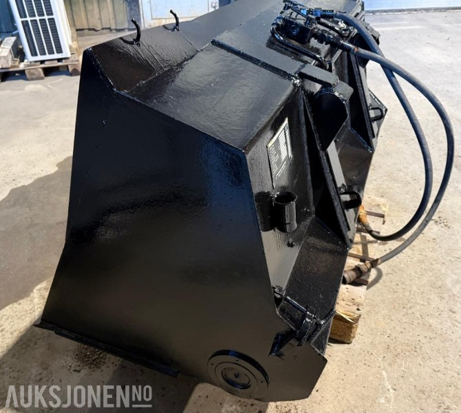 2000 Hymax Hymas Sandspreder skuffe 650 Liter - معدات البناء: صور 1 2000 Hymax Hymas Sandspreder skuffe 650 Liter - معدات البناء: صور 1