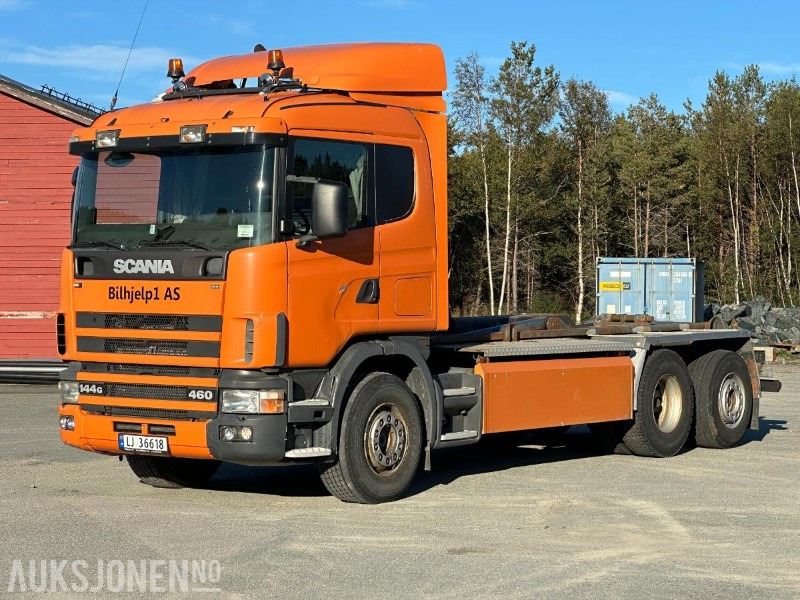 2000 Scania R 144 - 460 Krokbil - شاحنة ذات الخطاف: صور 1 2000 Scania R 144 - 460 Krokbil - شاحنة ذات الخطاف: صور 1