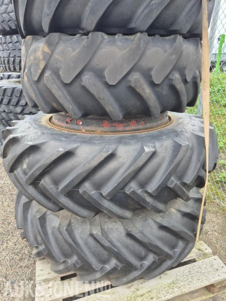 2000 Tvillinghjul sett X - الآلات والماكينات الزراعية: صور 2 2000 Tvillinghjul sett X - الآلات والماكينات الزراعية: صور 2