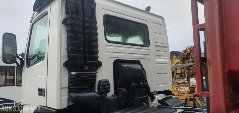 2000 Volvo FM-12 MED KASSE OG MASKINFLAK - شاحنة ذات الخطاف: صور 5 2000 Volvo FM-12 MED KASSE OG MASKINFLAK - شاحنة ذات الخطاف: صور 5