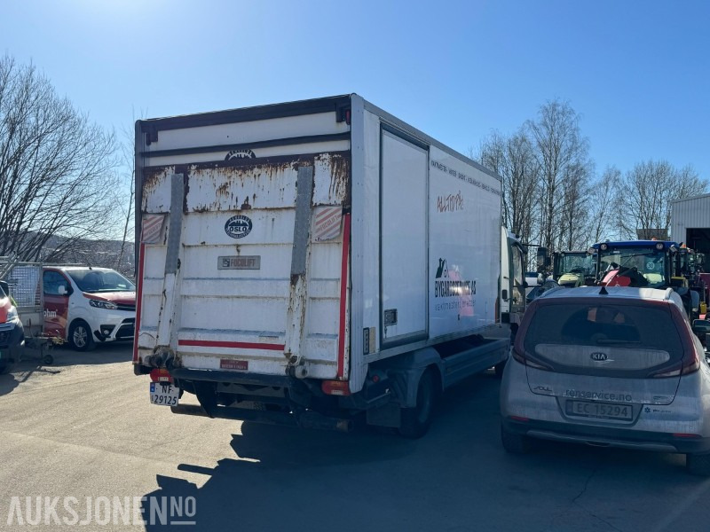 2001 Mercedes-Benz ATEGO 815 II skapbil med løftelem - بصندوق مغلق شاحنة: صور 5 2001 Mercedes-Benz ATEGO 815 II skapbil med løftelem - بصندوق مغلق شاحنة: صور 5