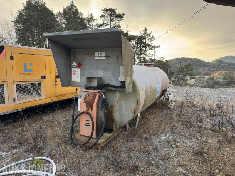 2002 Dieseltank med pumpe - معدات البناء: صور 2 2002 Dieseltank med pumpe - معدات البناء: صور 2