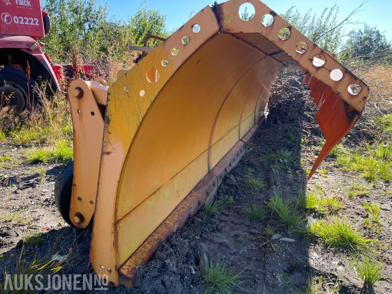 2002 Fresia plog 5,5 meter - ملحقات - آلات البناء: صور 1 2002 Fresia plog 5,5 meter - ملحقات - آلات البناء: صور 1