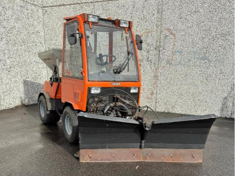 2002 Holder C240 Traktorregistrert redskapsbærer med 4x4 brøyteskjær og strøer - سيارة بلدية: صور 2 2002 Holder C240 Traktorregistrert redskapsbærer med 4x4 brøyteskjær og strøer - سيارة بلدية: صور 2