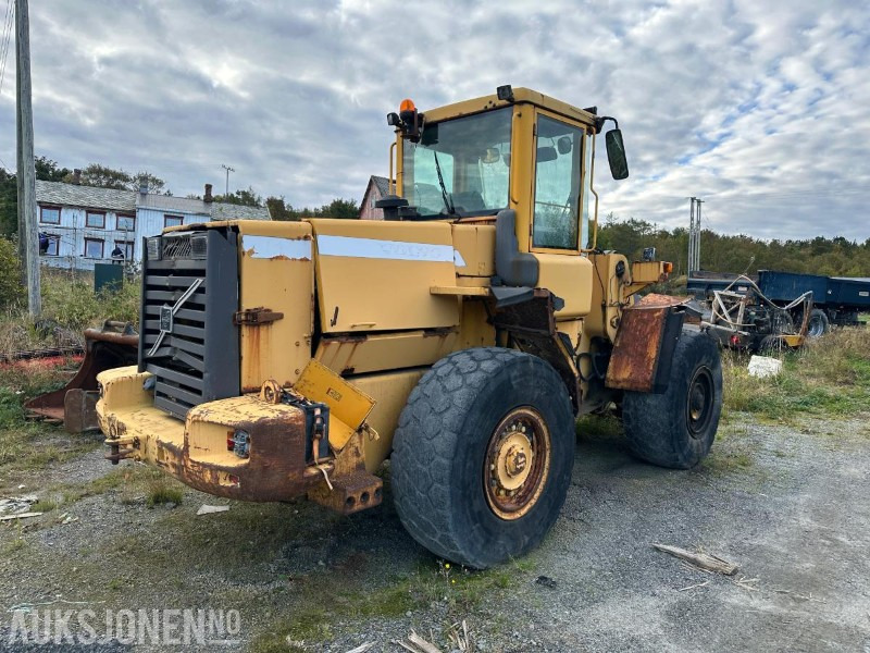 2002 Volvo L90D hjullaster – 17 tonn // Helgummihjul // Sentralsmøring - اللودر بعجل: صور 3 2002 Volvo L90D hjullaster – 17 tonn // Helgummihjul // Sentralsmøring - اللودر بعجل: صور 3