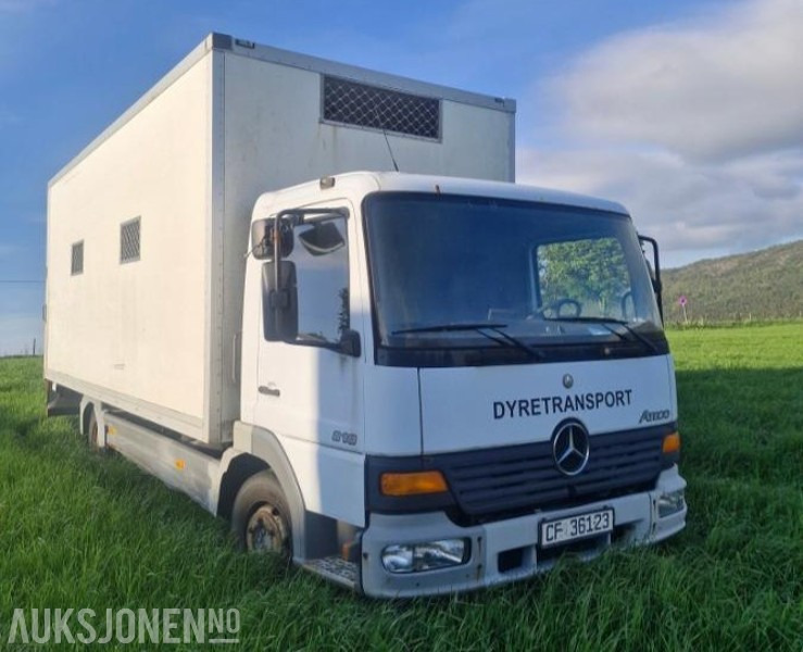 2003 Mercedes-Benz 818 - Skapbil/dyretansportbil - شاحنة نقل المواشي شاحنة: صور 3 2003 Mercedes-Benz 818 - Skapbil/dyretansportbil - شاحنة نقل المواشي شاحنة: صور 3