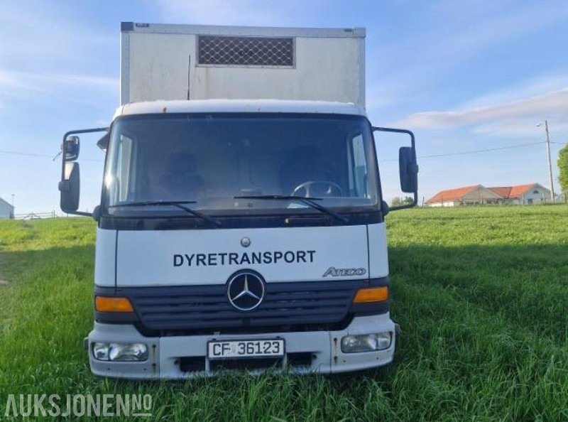 2003 Mercedes-Benz 818 - Skapbil/dyretansportbil - شاحنة نقل المواشي شاحنة: صور 2 2003 Mercedes-Benz 818 - Skapbil/dyretansportbil - شاحنة نقل المواشي شاحنة: صور 2