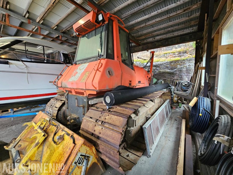 2003 New Holland D180 beltedrevet bulldoser - معدات البناء: صور 2 2003 New Holland D180 beltedrevet bulldoser - معدات البناء: صور 2