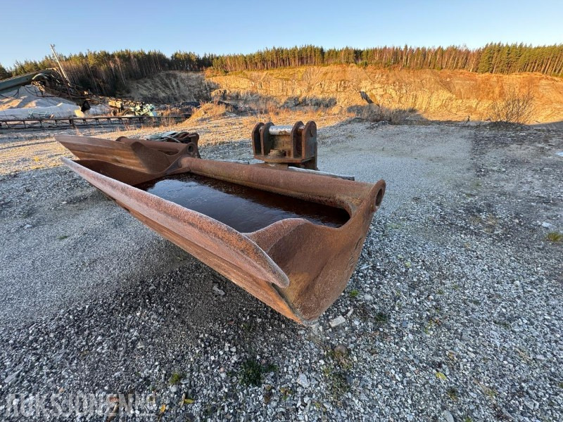 2004 Nanset pusseskuffe med hydraulisk tilt / KM feste - ملحقات - آلات البناء: صور 1 2004 Nanset pusseskuffe med hydraulisk tilt / KM feste - ملحقات - آلات البناء: صور 1