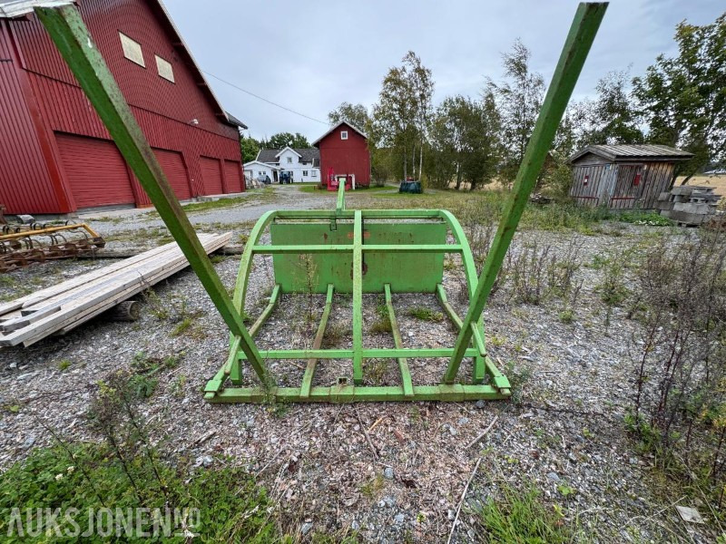 2005 Bøvlund hydraulisk bakskuffe / traktorhenger-svans - الآلات والماكينات الزراعية: صور 4 2005 Bøvlund hydraulisk bakskuffe / traktorhenger-svans - الآلات والماكينات الزراعية: صور 4