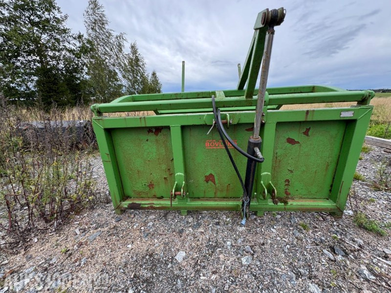 2005 Bøvlund hydraulisk bakskuffe / traktorhenger-svans - الآلات والماكينات الزراعية: صور 1 2005 Bøvlund hydraulisk bakskuffe / traktorhenger-svans - الآلات والماكينات الزراعية: صور 1