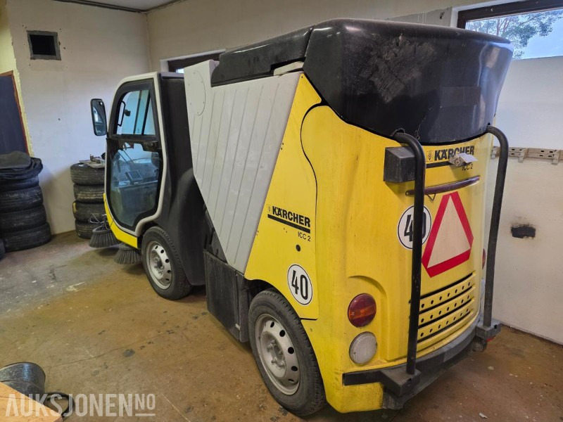 2005 Kärcher ICC 2 kompakt gate- og industrifeiemaskin - سيارة بلدية: صور 4 2005 Kärcher ICC 2 kompakt gate- og industrifeiemaskin - سيارة بلدية: صور 4