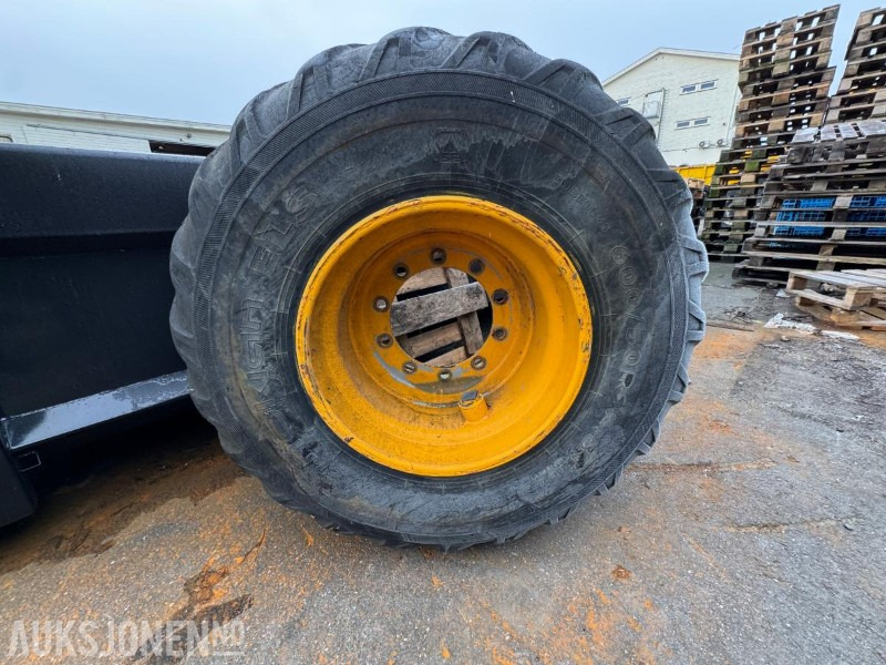 2005 Nokian ELS 600/50 R22.5 – brukt dekk på forsterka felg - الآلات والماكينات الزراعية: صور 1 2005 Nokian ELS 600/50 R22.5 – brukt dekk på forsterka felg - الآلات والماكينات الزراعية: صور 1
