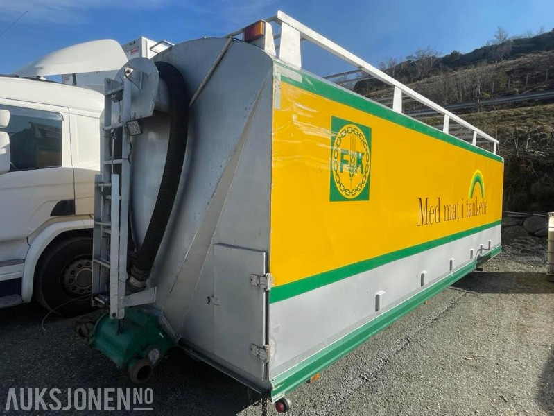 2005 Tank til mel og korn - Bulk-transport - 35 000 liter - Tipp kydraulikk - 7 rom - Kamera - Sluser - Hjelperamme. - شاحنة: صور 5 2005 Tank til mel og korn - Bulk-transport - 35 000 liter - Tipp kydraulikk - 7 rom - Kamera - Sluser - Hjelperamme. - شاحنة: صور 5