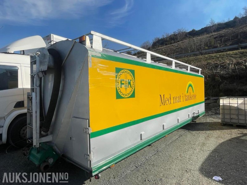 2005 Tank til mel og korn - Bulk-transport - 35 000 liter - Tipp kydraulikk - 7 rom - Kamera - Sluser - Hjelperamme. - شاحنة: صور 1 2005 Tank til mel og korn - Bulk-transport - 35 000 liter - Tipp kydraulikk - 7 rom - Kamera - Sluser - Hjelperamme. - شاحنة: صور 1