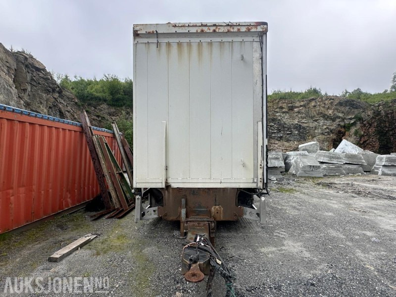 2005 Vang KL111 - 3 akslet slephenger / Flishenger / skaphenger med hydraulisk sideåpning - rep objekt - مقطورة: صور 2 2005 Vang KL111 - 3 akslet slephenger / Flishenger / skaphenger med hydraulisk sideåpning - rep objekt - مقطورة: صور 2