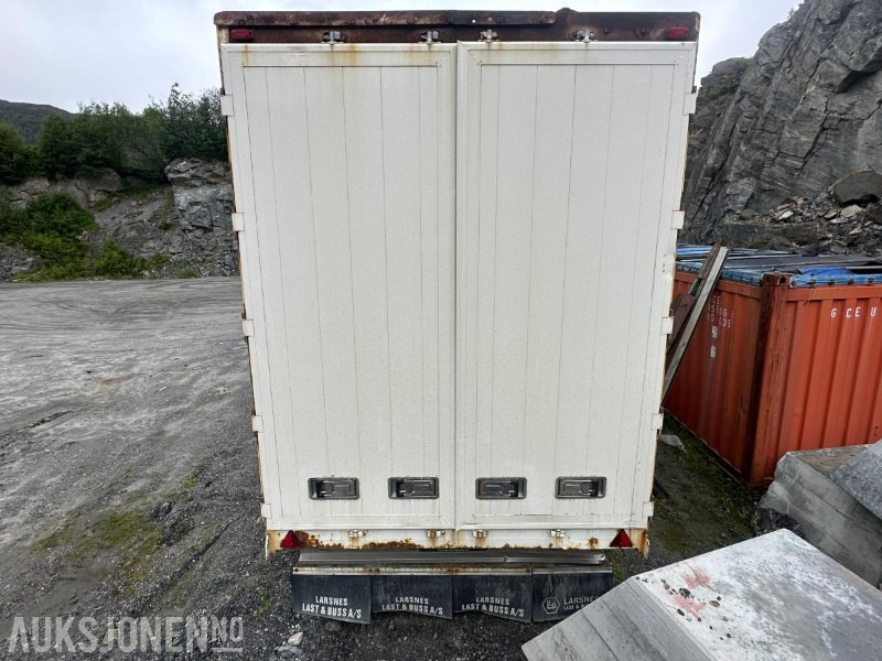 2005 Vang KL111 - 3 akslet slephenger / Flishenger / skaphenger med hydraulisk sideåpning - rep objekt - مقطورة: صور 5 2005 Vang KL111 - 3 akslet slephenger / Flishenger / skaphenger med hydraulisk sideåpning - rep objekt - مقطورة: صور 5