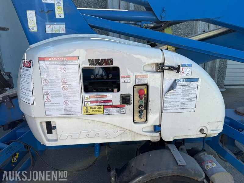 2006 Nifty 150T Tilhengerlift - منصات هيدروليكية متنقلة: صور 3 2006 Nifty 150T Tilhengerlift - منصات هيدروليكية متنقلة: صور 3