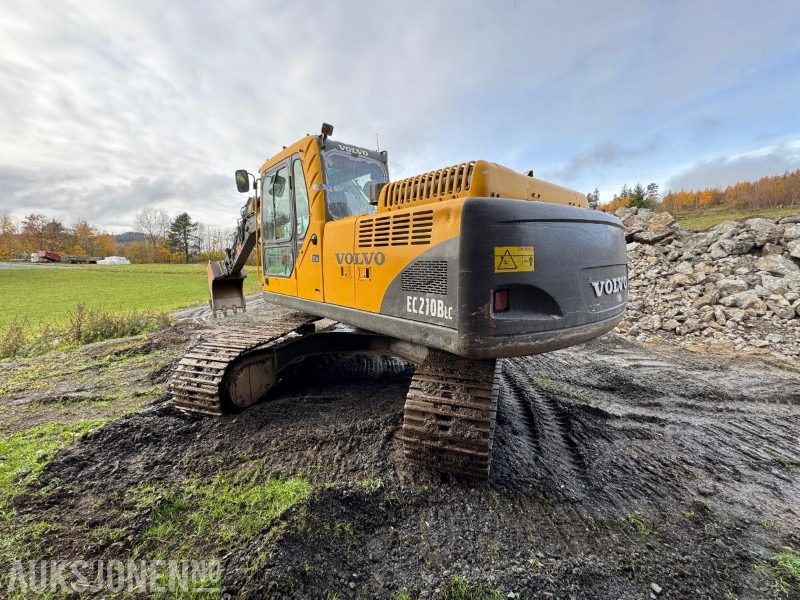 2006 Volvo EC210BLC gravemaskin med tannskuffe - حفارة: صور 3 2006 Volvo EC210BLC gravemaskin med tannskuffe - حفارة: صور 3