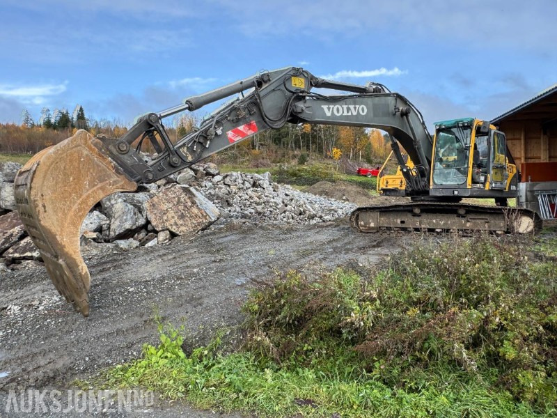 2006 Volvo EC210BLC gravemaskin med tannskuffe - حفارة: صور 1 2006 Volvo EC210BLC gravemaskin med tannskuffe - حفارة: صور 1