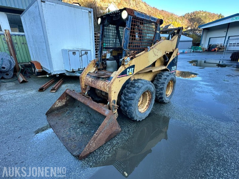 2007 Cat 242B High Flow Minilaster - شيول صغير: صور 1 2007 Cat 242B High Flow Minilaster - شيول صغير: صور 1