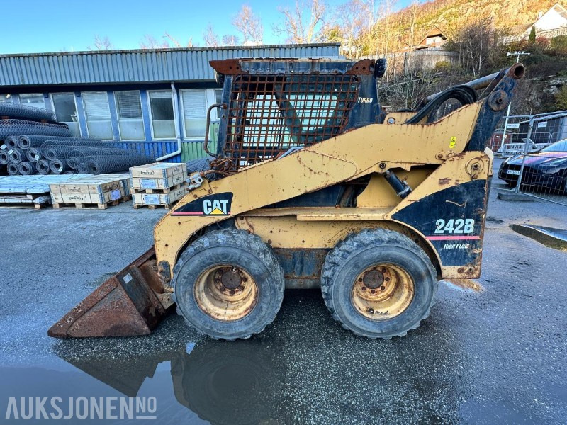 2007 Cat 242B High Flow Minilaster - شيول صغير: صور 2 2007 Cat 242B High Flow Minilaster - شيول صغير: صور 2