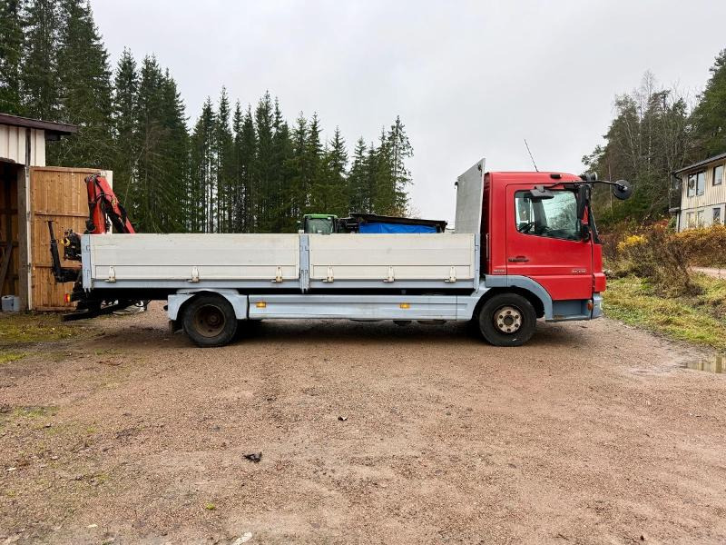2007 Mercedes-Benz 818 planbil med kran / Nylig EU-godkjent - شاحنات مسطحة: صور 4 2007 Mercedes-Benz 818 planbil med kran / Nylig EU-godkjent - شاحنات مسطحة: صور 4
