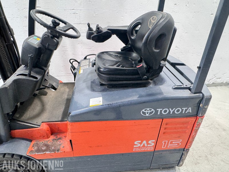 2007 Toyota 7FBEF15 - Elektrisk motvektstruck - kun 1315 timer - معدات المناولة: صور 4 2007 Toyota 7FBEF15 - Elektrisk motvektstruck - kun 1315 timer - معدات المناولة: صور 4